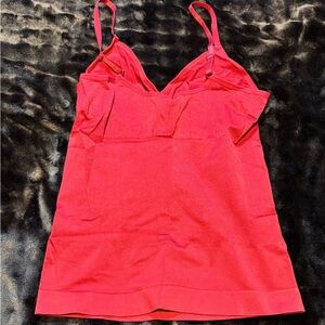 Red Sleeveless Top says XXL more like a large